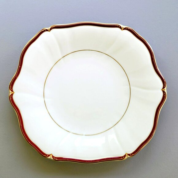 Wedgwood Empress Ruby Square Cake Plate, Burgundy Red Border Scalloped Edge - Picture 1 of 9